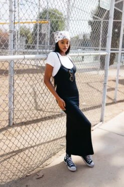 Jennifer Dress - Black -VANA Apparel Store 90s BASICS EDITS 02