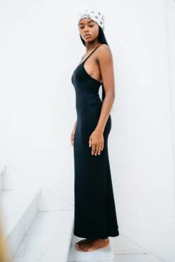 Jennifer Dress - Black -VANA Apparel Store 90s BASICS EDITS 19