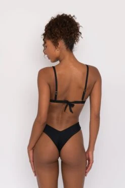 Iggy Bottom - Black -VANA Apparel Store DSC 9051 a2757475 6f8a 4f0a 857e f51e7b36c654