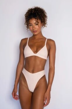 Iggy Bottom - Bisou 13 Iggy Bottom - Bisou -VANA Apparel Store SKATIE Bisou 39 97dc2dee b03c 4a1b b8c8 dfb51ab954a5