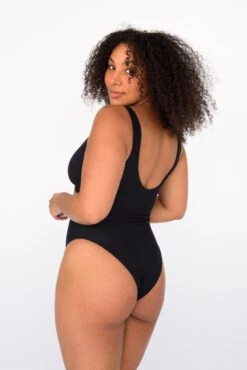 Chloe One Piece - Black -VANA Apparel Store SKATIE BlackRe stockCURVE 11