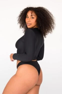 Rosie Top - Black -VANA Apparel Store SKATIE BlackRe stockCURVE 137