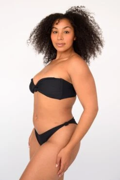 Lyndi Top - Black 21 Lyndi Top - Black -VANA Apparel Store SKATIE BlackRe stockCURVE 174