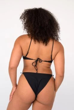 Sophie Top - Black -VANA Apparel Store SKATIE BlackRe stockCURVE 194