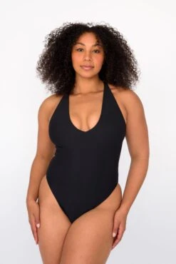 Zoey One Piece - Black -VANA Apparel Store SKATIE BlackRe stockCURVE 21