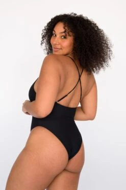 Resa One Piece - Black 19 Resa One Piece - Black -VANA Apparel Store SKATIE BlackRe stockCURVE 35