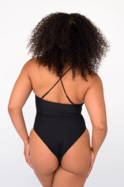 Madison One Piece - Black -VANA Apparel Store SKATIE BlackRe stockCURVE 41