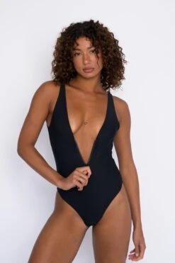Carmen One Piece - Black -VANA Apparel Store SKATIE Blackrestock 3