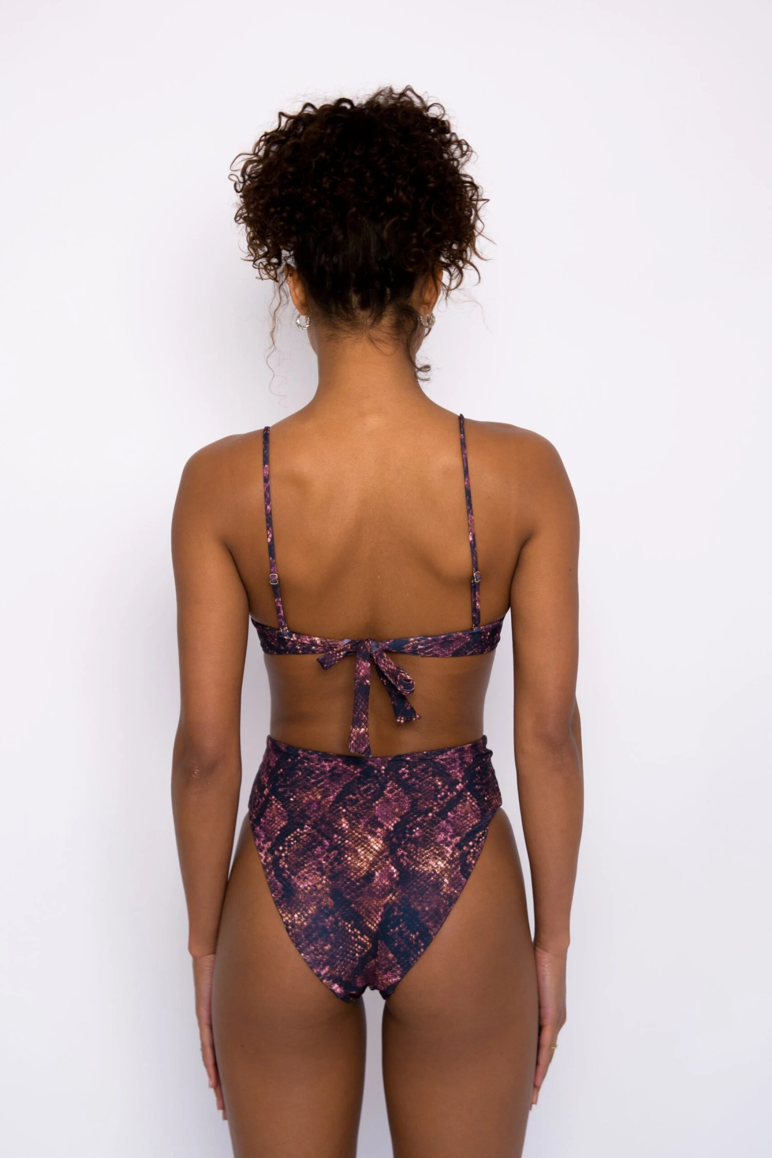 Monroe Bottom - Boa 3 Monroe Bottom - Boa