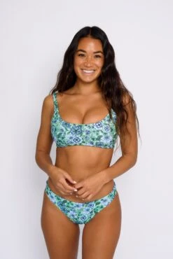 Mya Top - Cardiff -VANA Apparel Store SKATIE Cardiff 31 pp Edit 9e6d94f7 703e 4c32 8e3d 8d86791d16f0