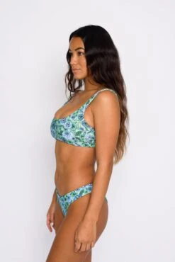 Mya Top - Cardiff -VANA Apparel Store SKATIE Cardiff 33 Edit 2dd9b826 0c8b 4ea0 bb76 9cec2a75b6c8