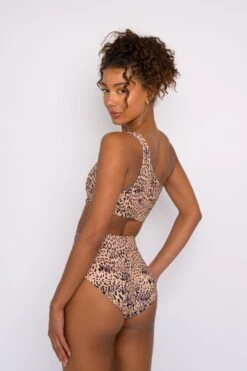 Scarlette Bottom - Dume -VANA Apparel Store SKATIE Dume 28 a68eb16f e42a 4c72 bb71 4533763d61da