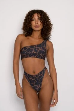 Kelly Bottom - Rafa 11 Kelly Bottom - Rafa -VANA Apparel Store SKATIE Rafa 24 3bf619e3 9c7b 48e4 b9d7 2b5b0fa79327