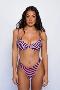 Dylan Bottom - Santa Cruz -VANA Apparel Store SKATIE SantaCruz 12 pp