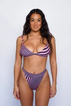 Summer Bottom - Santa Cruz -VANA Apparel Store SKATIE SantaCruz 19 pp Edit 949d7997 63a3 4fad 8272 c97b9ea3c91b