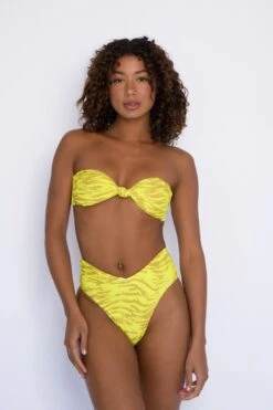 Melly Bottom - Tropicale 13 Melly Bottom - Tropicale -VANA Apparel Store SKATIE Tropicale 24 fa60c681 b97d 4b03 80cf 05beba8271ea