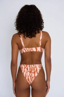 Salty Bottom - Tunnels 11 Salty Bottom - Tunnels -VANA Apparel Store SKATIE Tunnels 12 Edit 2a2dfca6 52fe 42e4 8b85 6308a59242e3