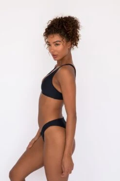 Sami Top - Black -VANA Apparel Store SKATIE black 216 7692e41b a828 452c 8653 eae3a9437ae4