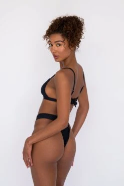 Kourtney Top - Black -VANA Apparel Store SKATIE black 232