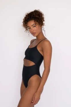 Madison One Piece - Black -VANA Apparel Store SKATIE black 93 be6e694d 92f6 4a95 a7bc 70ee70f6f60a